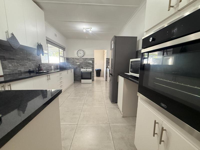 4 Bedroom Property for Sale in Panorama Western Cape